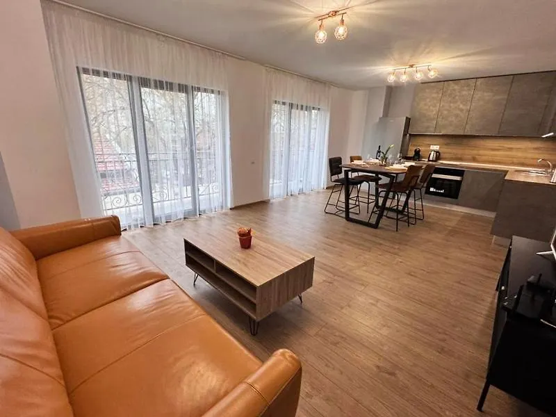 Spacious Sunny Flat With 2 Bedrooms In The Heart Of Filibe